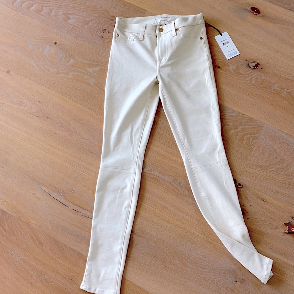 7 for all mankind white embossed jeans! Brand new with tags!